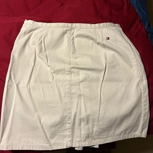 Tommy Hilfiger side, zip skirt.